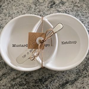NWT Mud pie Mustard/Mayo/Ketchup Dish with spreading knife